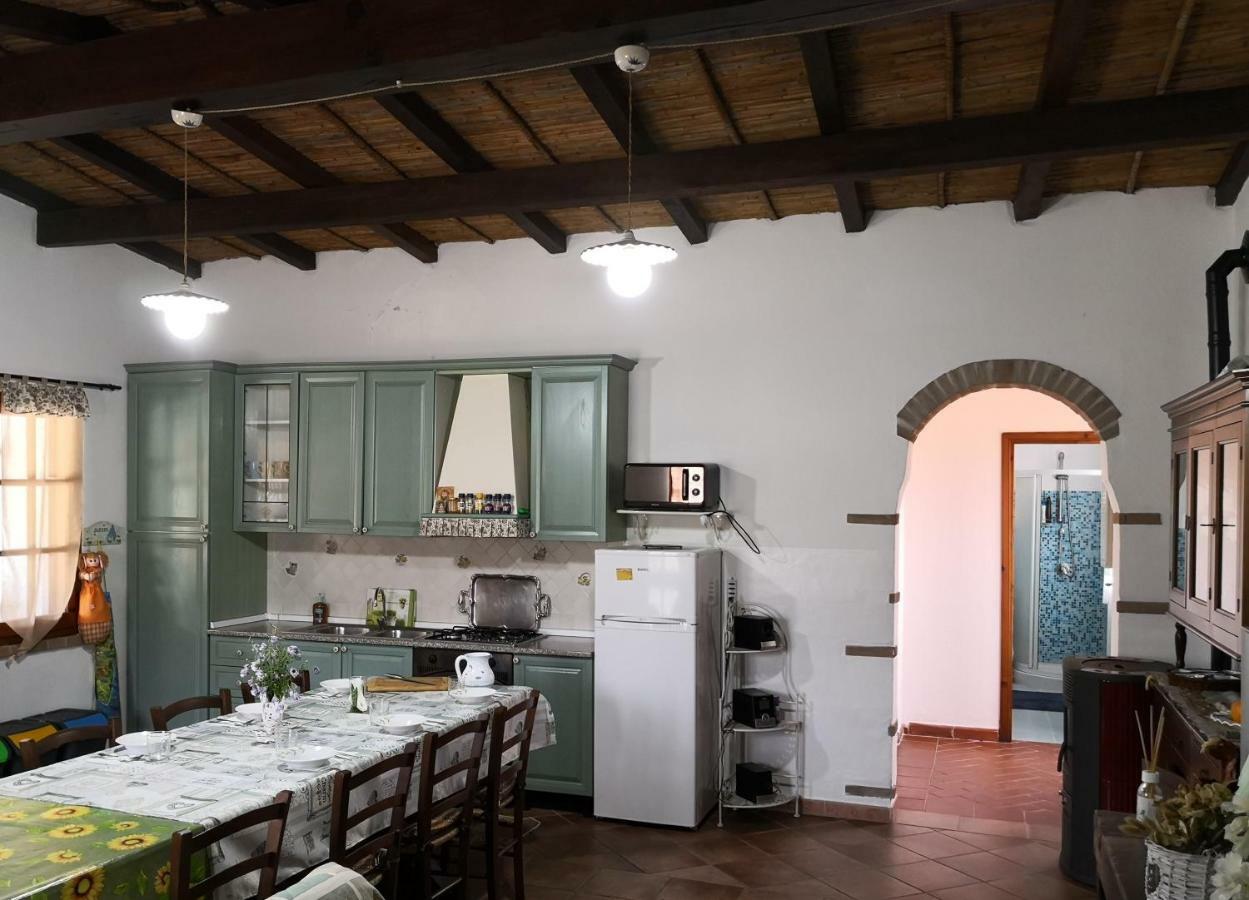 אוליאנה Villa L'Oleandro מראה חיצוני תמונה
